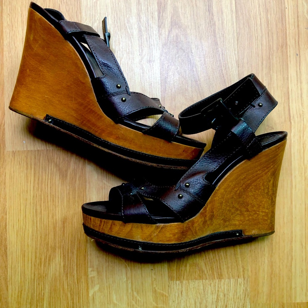 Chloe brown leather wedges/heels. 8.5 - Picture 4 of 9